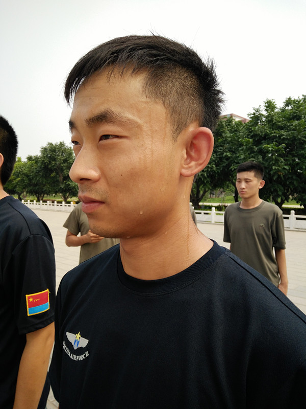 我校组织2016年新入职辅导员军训