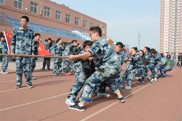 比出团结，赛出风格