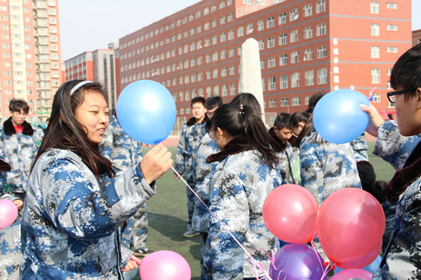 学生干部在路上，团队辉煌尽眼前