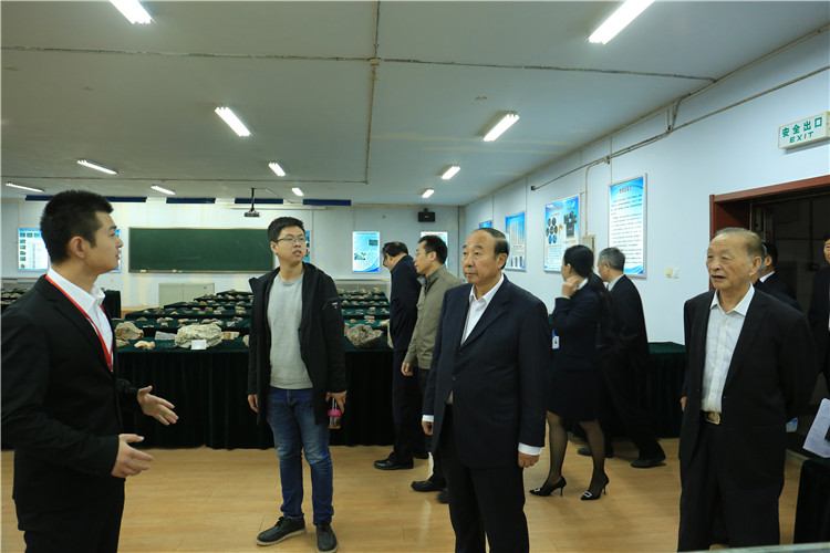 省高校设置评议委员会专家组莅临我校开展转设考察工作