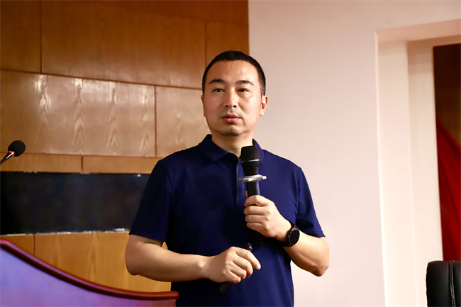 青春筑国防征途启新章——保定理工学院征兵宣传进校园