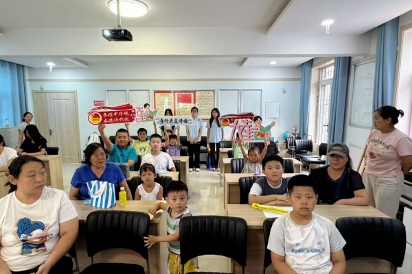 【大学生讲《大先生》】科学家精神进校园———保定理工学院“青科声宣讲团”系列活动（八）