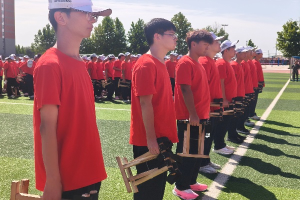 【青春激昂 淬火成钢】汗水淬炼青春，蜕变彰显担当——保定理工学院经济学院新生军训变化(上)