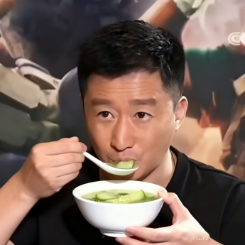 青春新语说｜一碗丝瓜汤里的代际回声与社交智慧