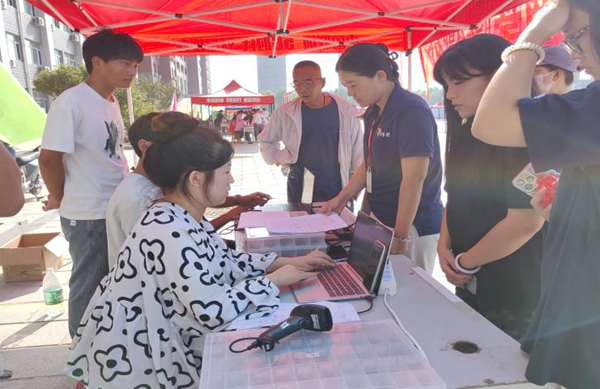 迎新季|保定理工学院|管理学院|2025迎新：服务“心”主张，温暖新征程