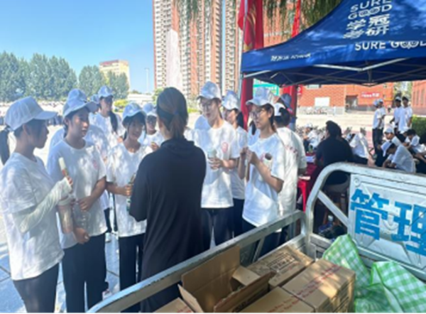 军训纪实|保定理工学院|管理学院|暖透学子心，致敬教官情