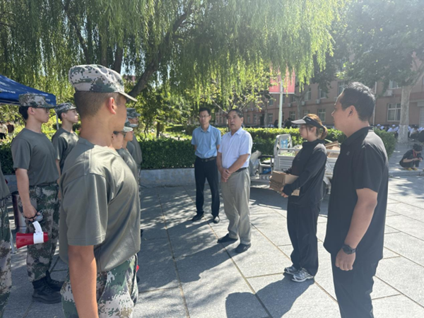 军训纪实|保定理工学院|管理学院|暖透学子心，致敬教官情