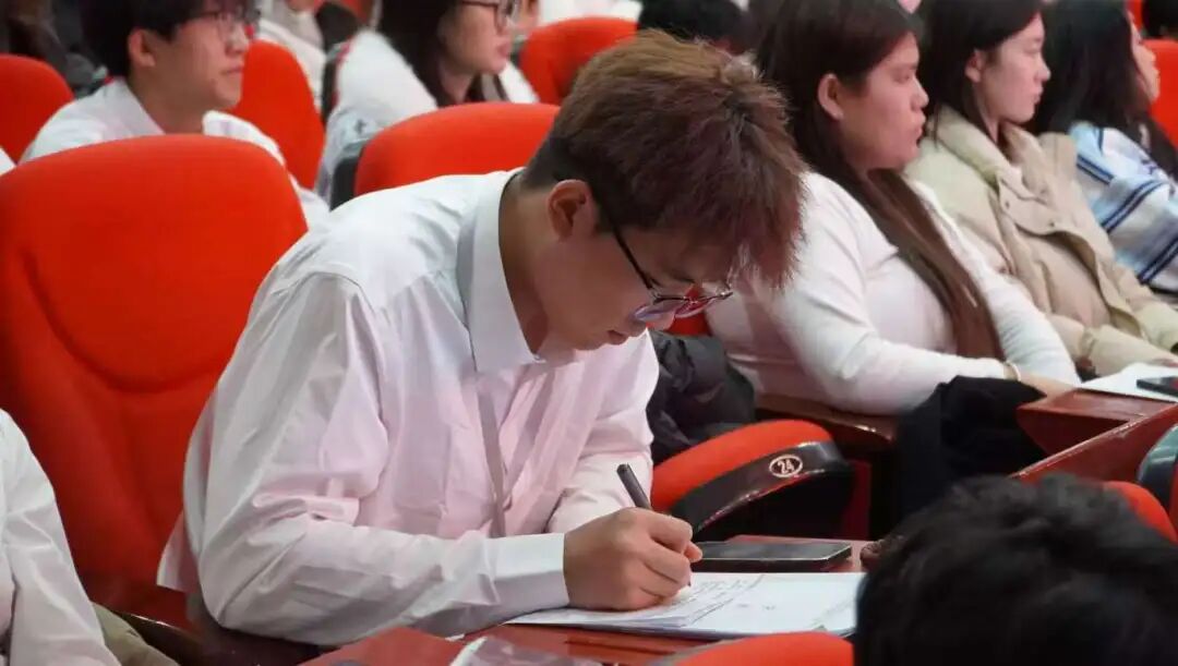 青马工程----保定理工学院青马工程第六讲—青马工程启智 青年逐光前行