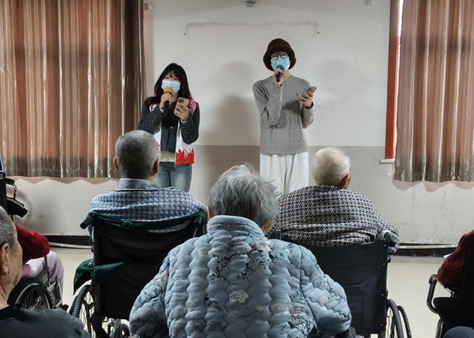 【教育学院·社会实践】情暖夕阳，艺润初心——保理学子赴养老院，以青春温情暖岁月长