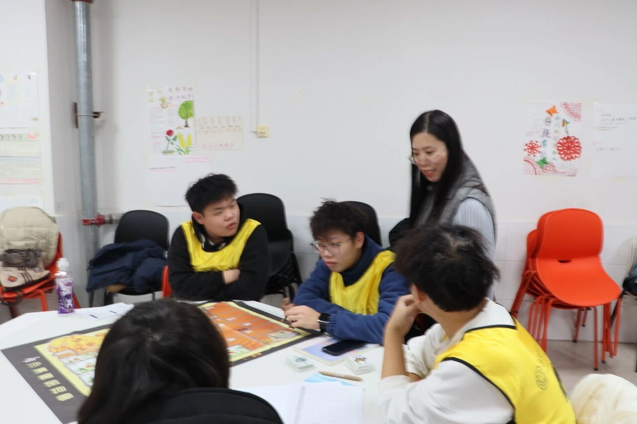 沙漠掘金悟规划，职业导航启新程 ——教育学院开展2025级新生创新与职业规划主题活动