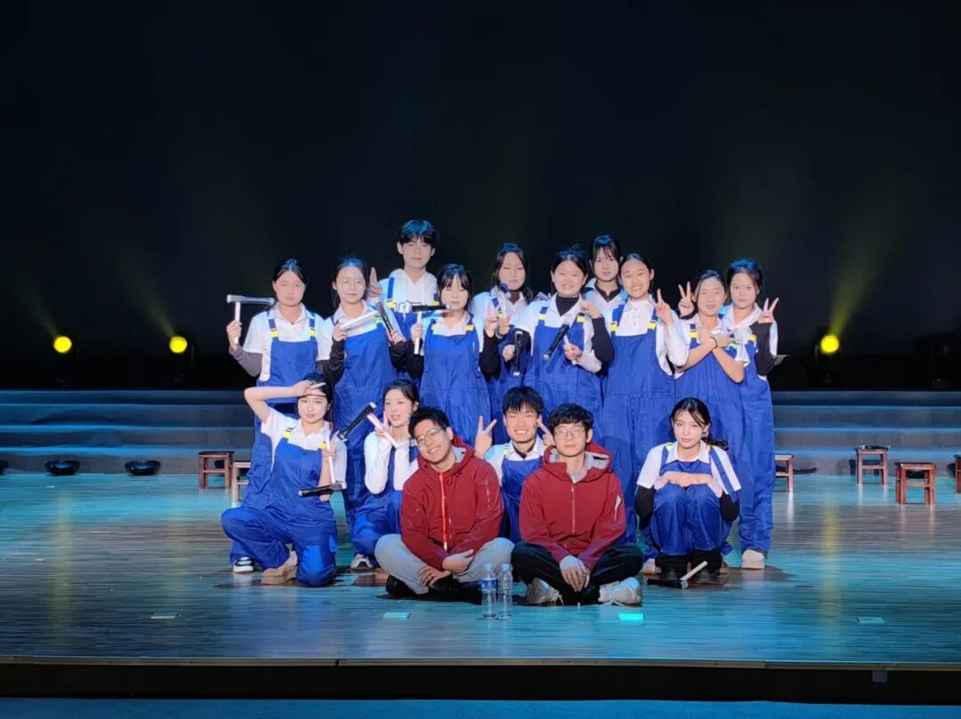 保定理工学院师生参演高碑店市春节联欢晚会