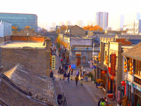 《纪录片制作》课程实践课：纪实拍摄与创作全流程落地，学生实操能力与人文叙事双提升