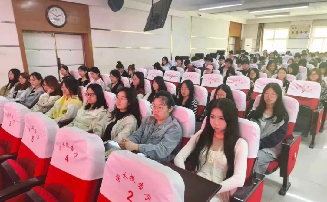 业界导师领航 共赴经济新程｜保定理工学院专题讲座赋能学子职业成长