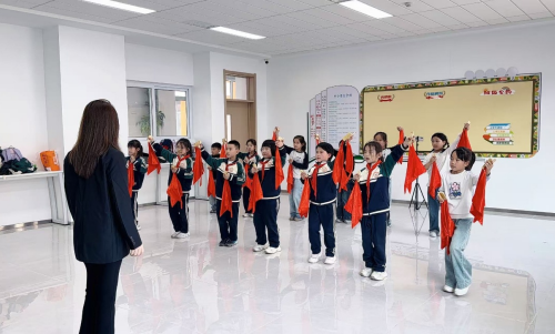 普通话润童心，快板歌颂祖国