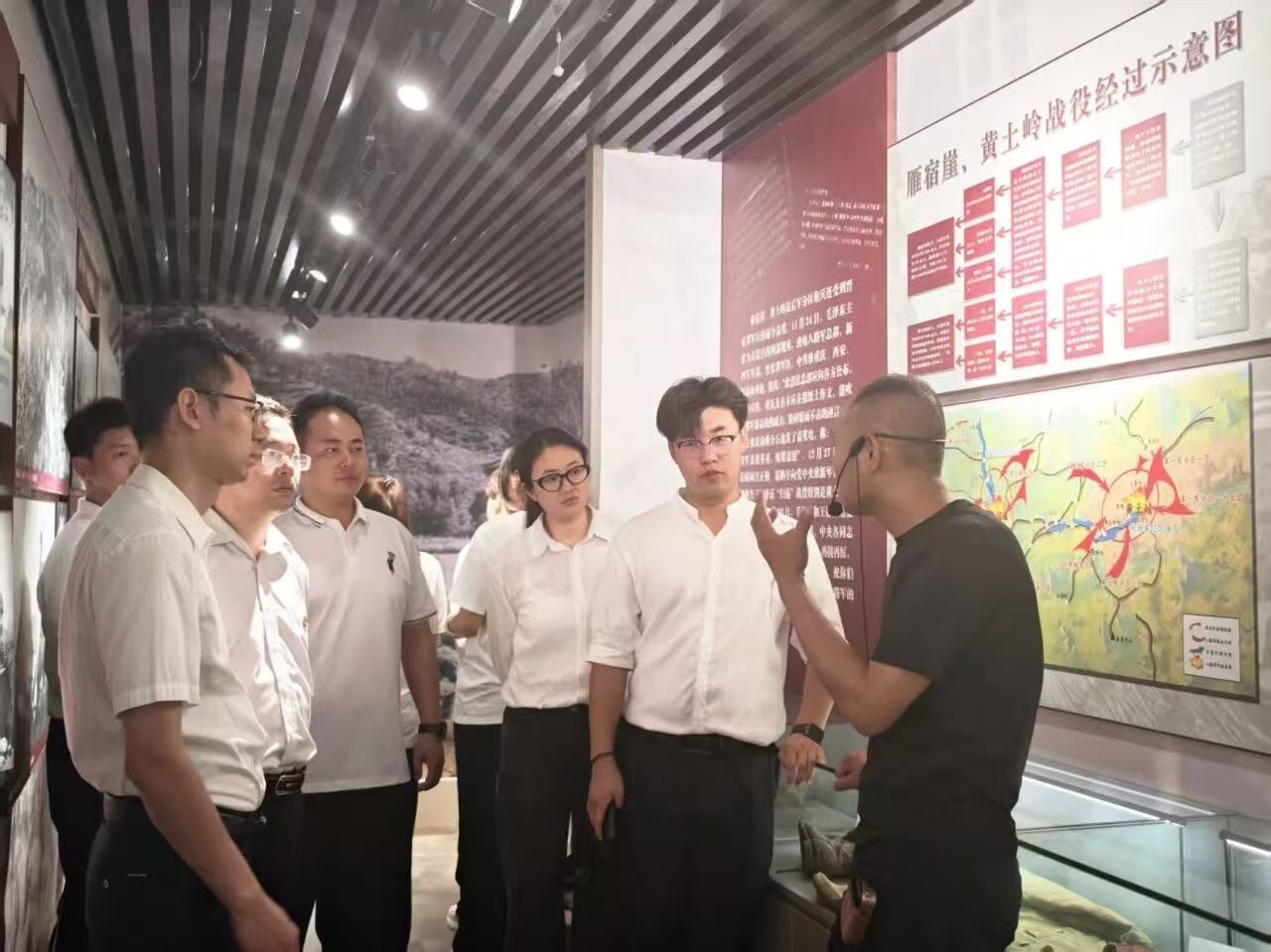 思政引领守初心 体验育人促成长——保定理工学院管理科学与工程学院在黄土岭战役纪念馆举行体验式教育基地挂牌仪式
